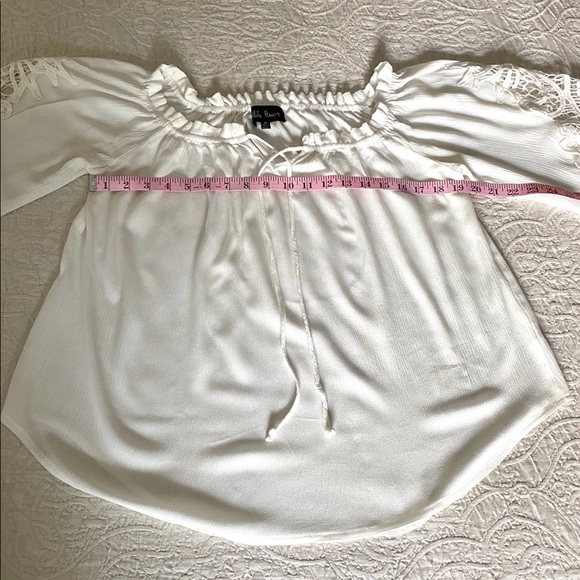 Wilde Heart Lace Sleeve Top - Picture 9 of 14